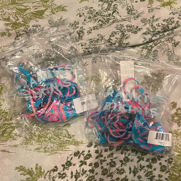 Frankie’s Bikinis Halo Bikini Top and Bottom! - Picture 4 of 4